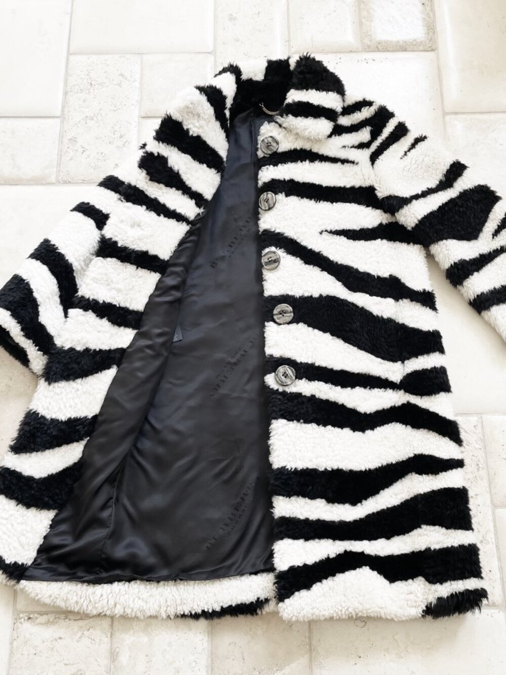 Burberry Prorsum 2016 Resort Collection Runway Shearing Coat Size – IT38 - Picture 4 of 16